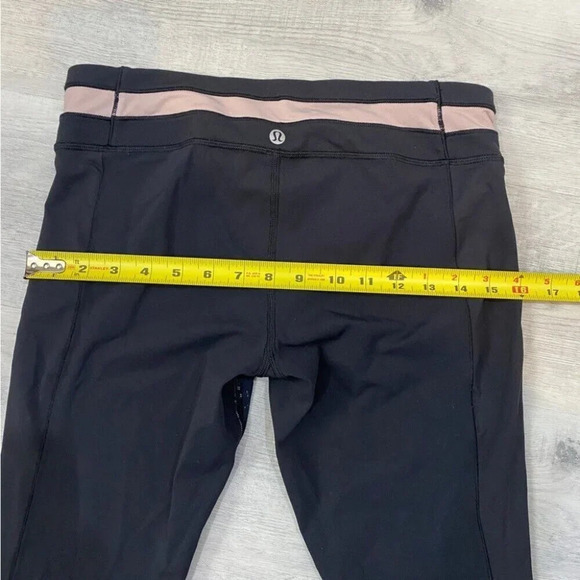 Lululemon Size 8 Give Me Qi Crop Butterfly Texture Mink Berry Pant Legging Luon - Picture 5 of 16